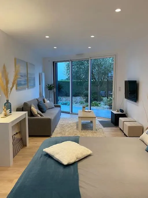 L'Annexe Studio Independant Avec Vue Sur Jardin Crévin Apartamento