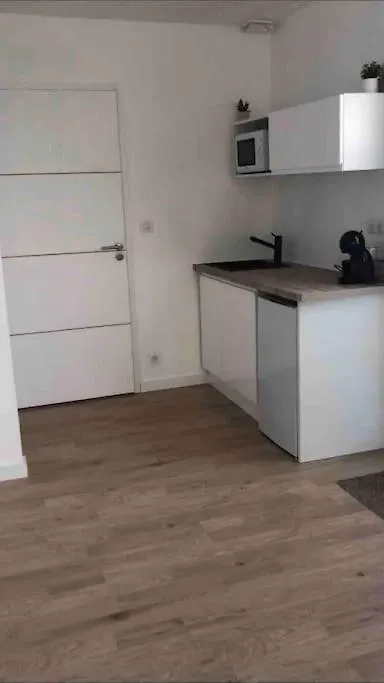 L'Annexe Studio Independant Avec Vue Sur Jardin Crévin Apartamento